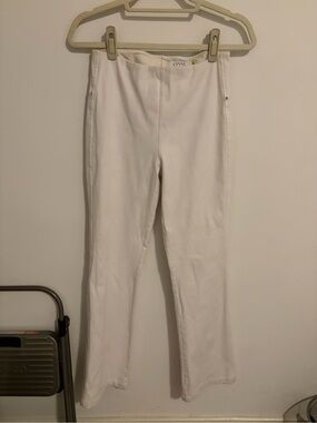 LYSSE White Women's Stretchy Boot-Cut Jeans